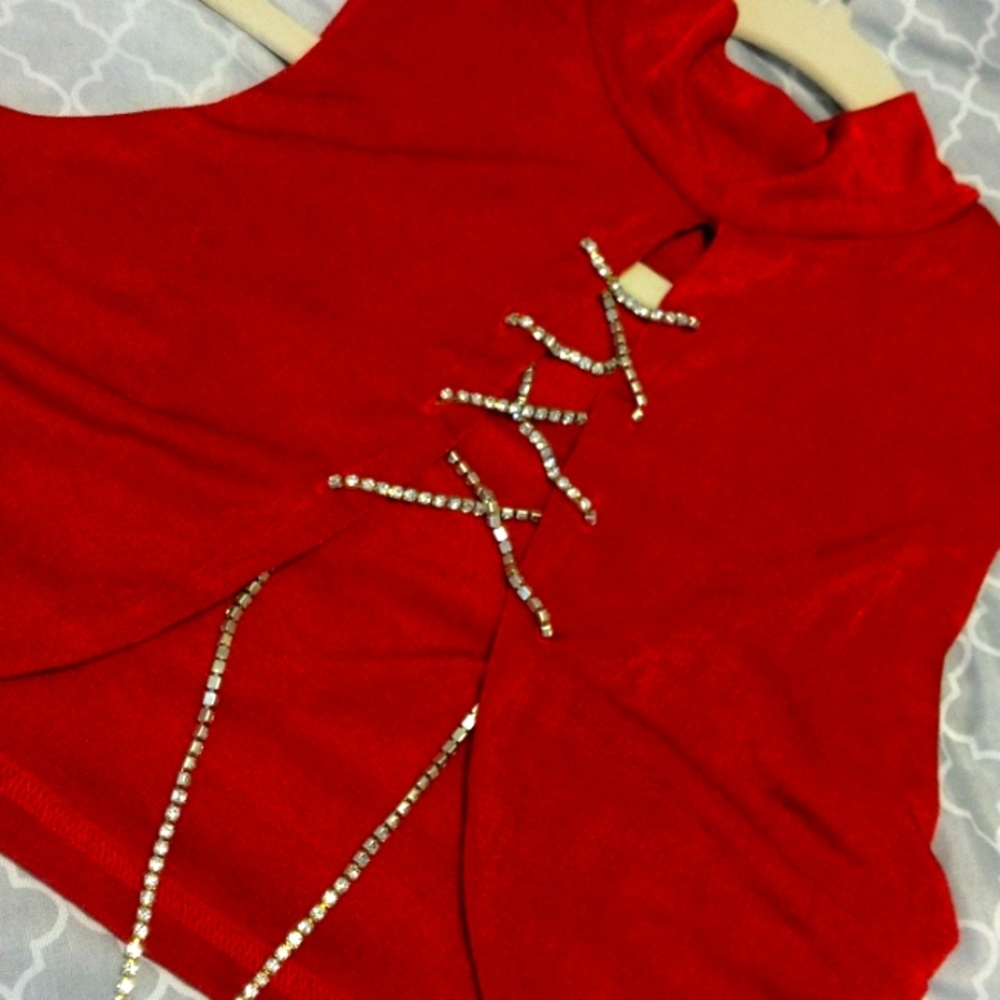 Red half top /large